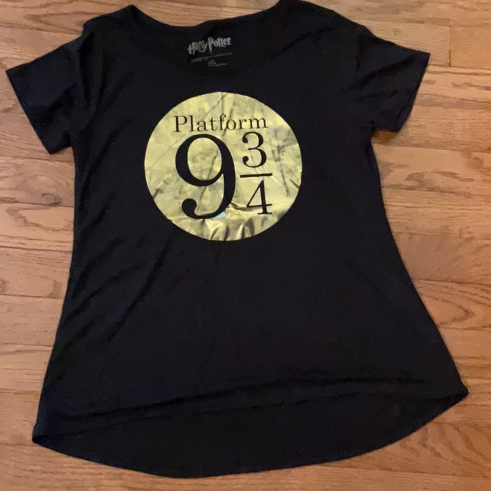 Black and Gold Harry Potter Tee - Picture 1 of 3